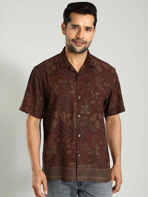 Indian Terrain Men's Relaxed Fit Half Sleeve All Over Print Brown Shirt